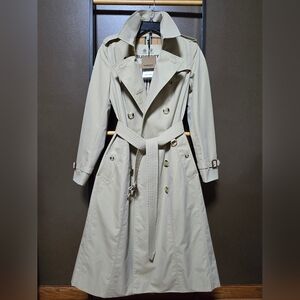 Burberry Women's Classic Tan Trench Coat, Chelsea Long, Size US 8